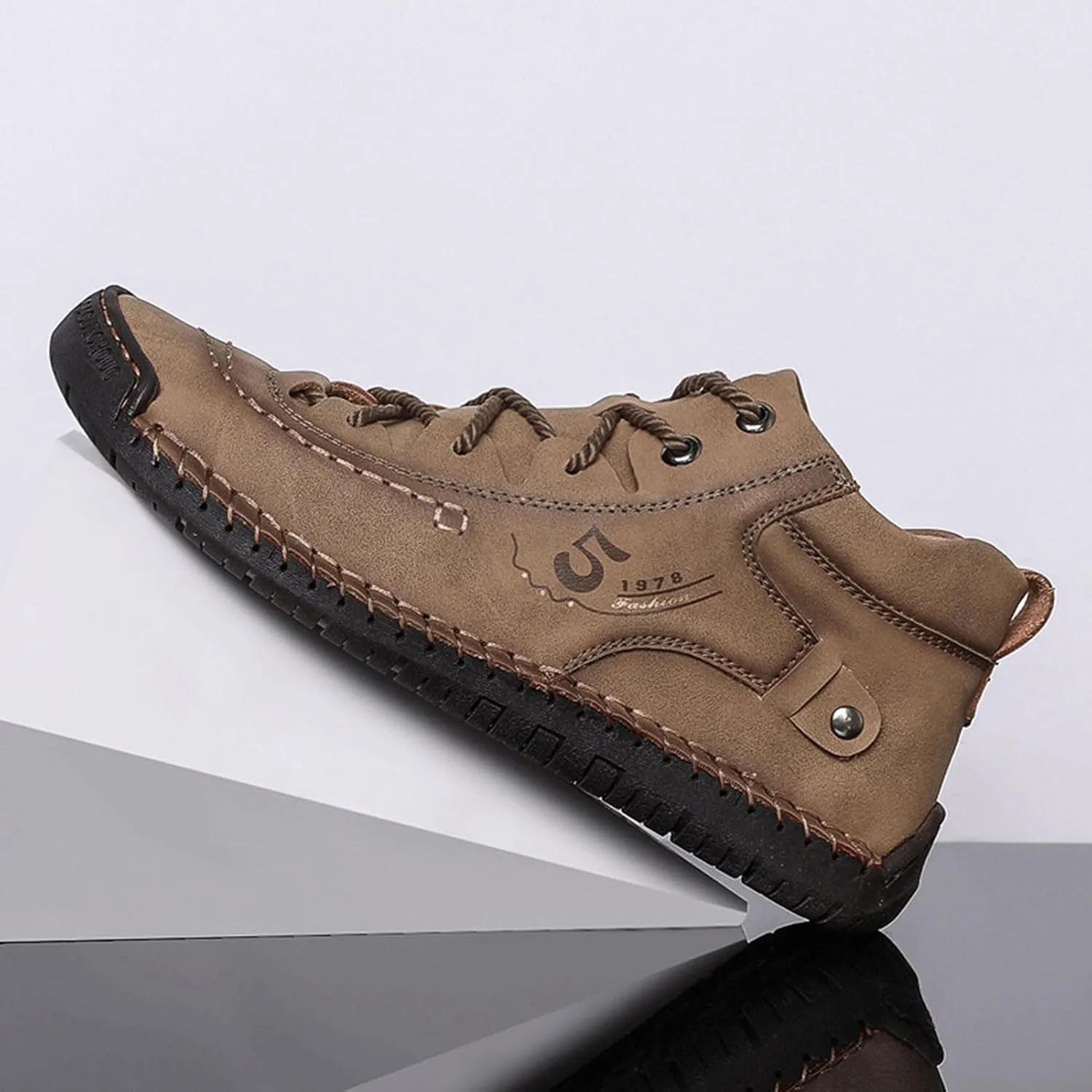 Mens Casual Leather Shoes Ankle Chukka Boots Slip On Lightweight Loafers Mid top Outdoor Lace Up Walking Driving Shoes